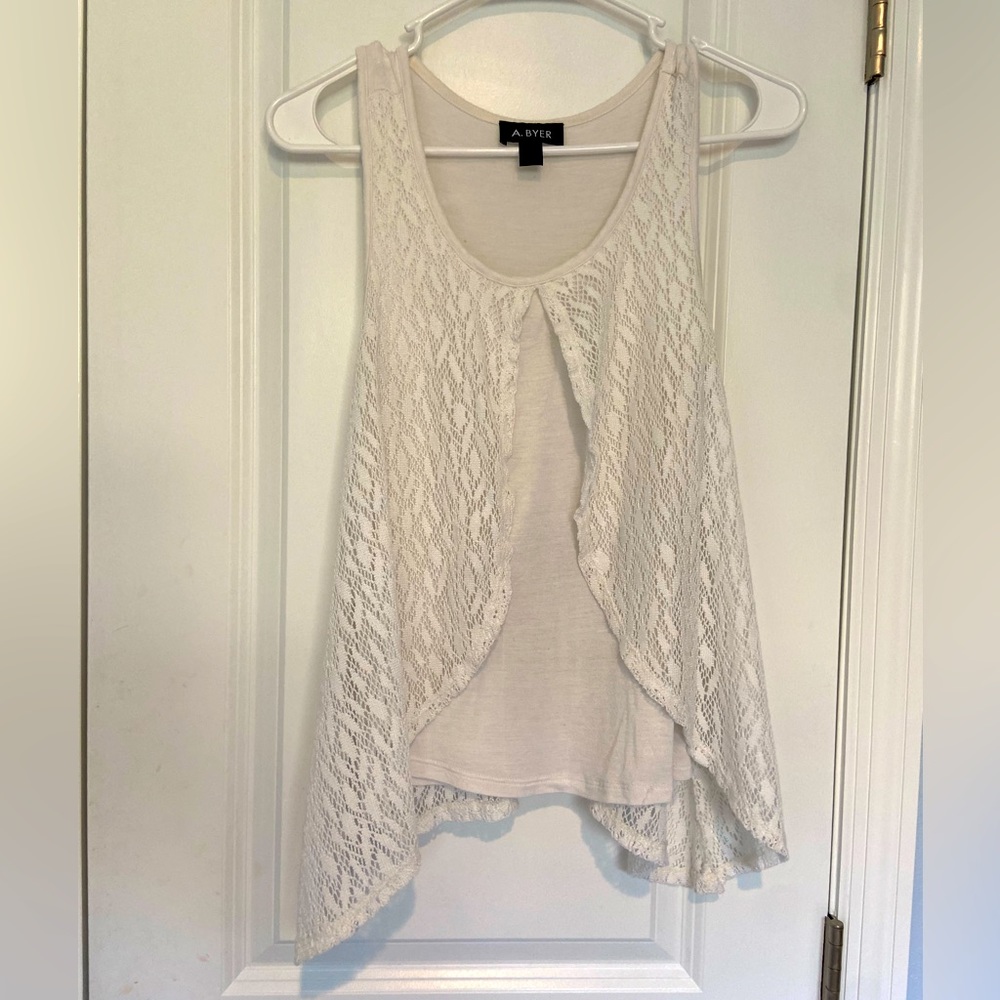 A. Byer Sleeveless White Blouse, Small